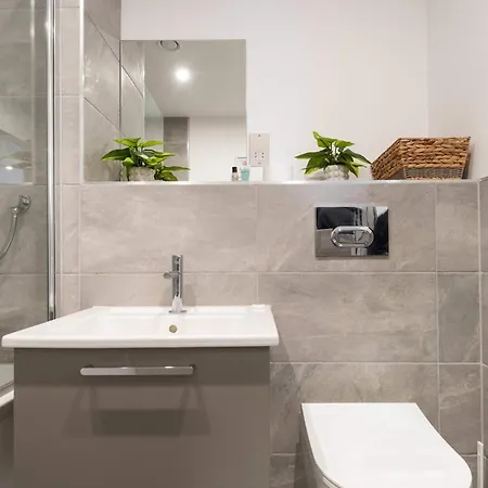 Zeni Ouse Court Beautiful 1 Bed Flat Apartament *